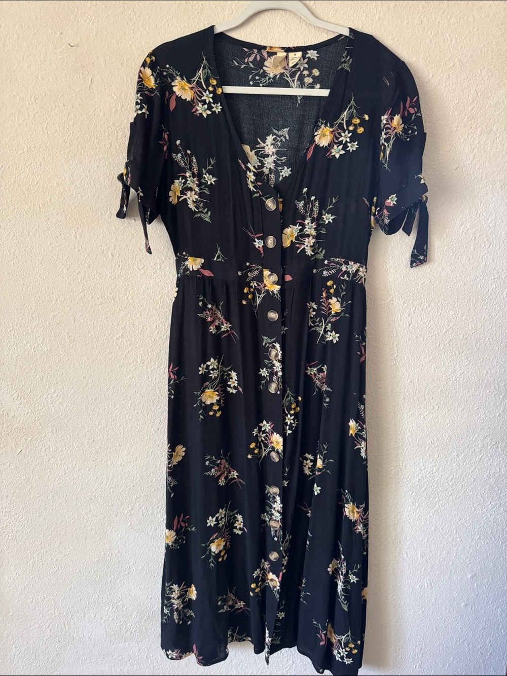Floral Button-Front Black Midi Dress with Yellow Accents